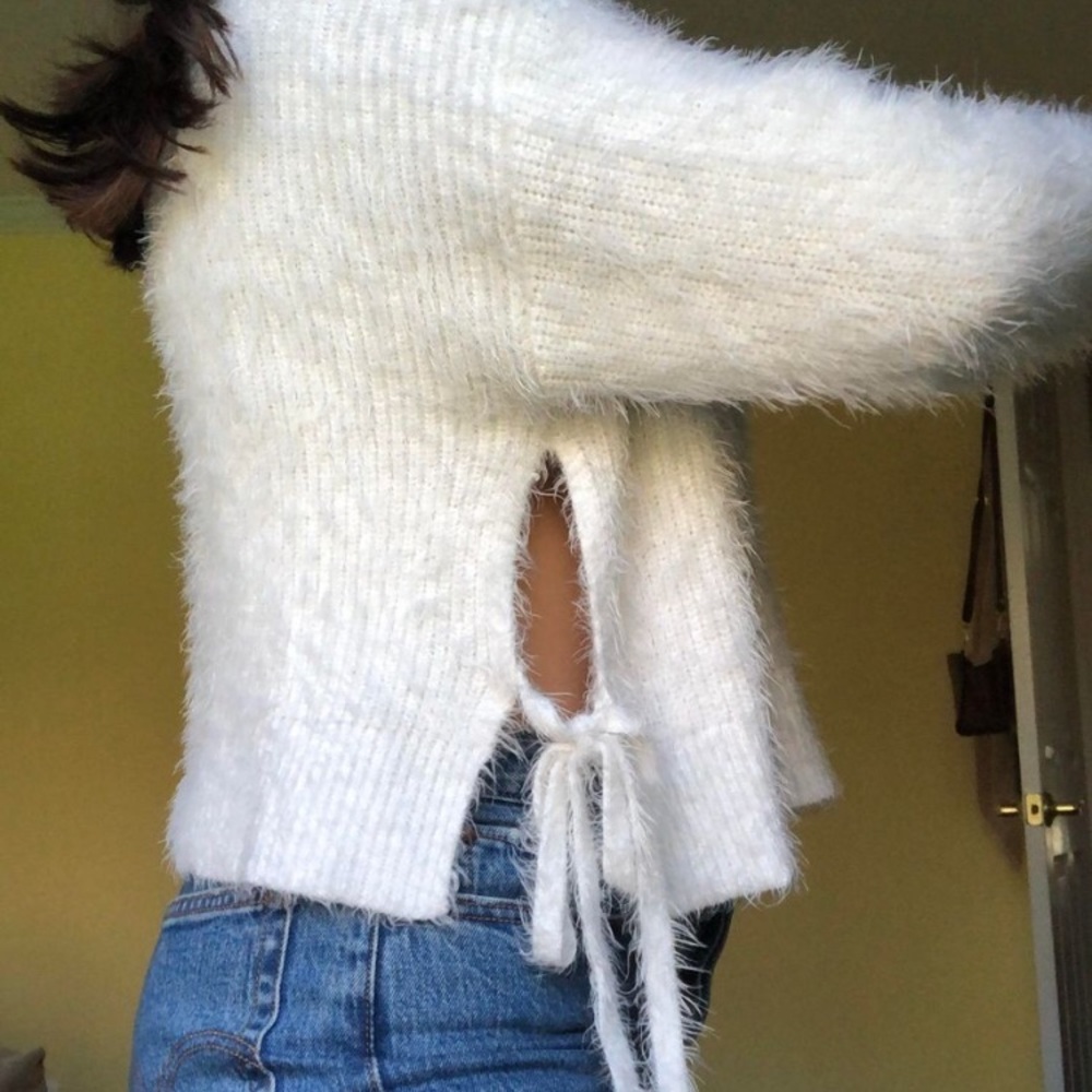 Sweater - Picture 4 of 4